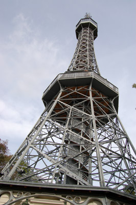 A picture of the Pet?ín Lookout Tower