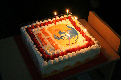 A picture of a birthday cake for Firefox's 5th birthday