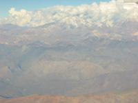 Vy från flygplanet över Anderna