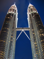 Petronas Twin Towers på kvällen